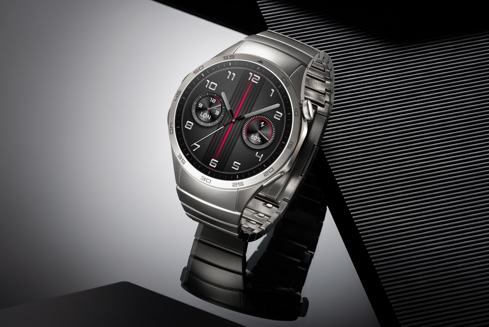 Huawei Watch GT 4 u verziji s metalnom narukvicom.  📷 Foto: Huawei