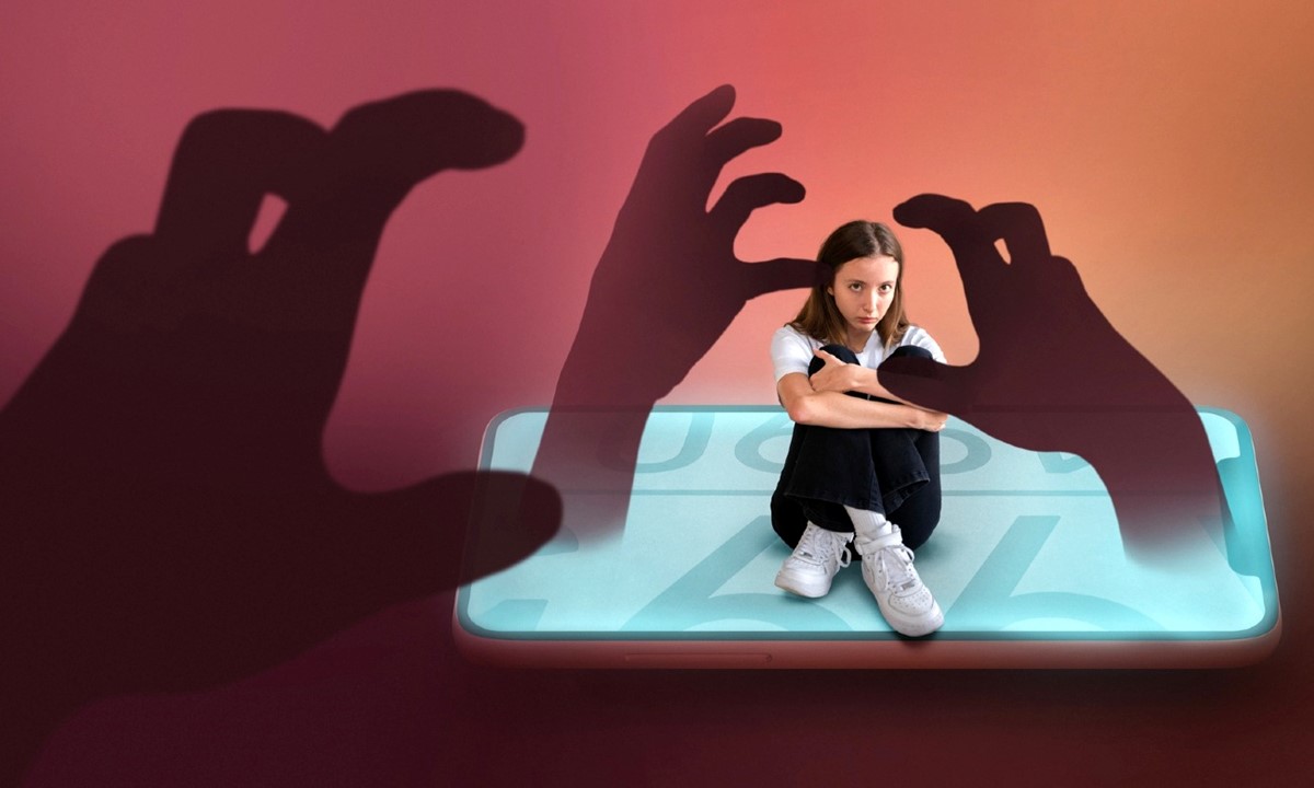 U posljednjih nekoliko mjeseci čak je 15 posto dječaka i 16 posto djevojčica barem jednom bilo izloženo internetskom maltretiranju  📷 Freepik