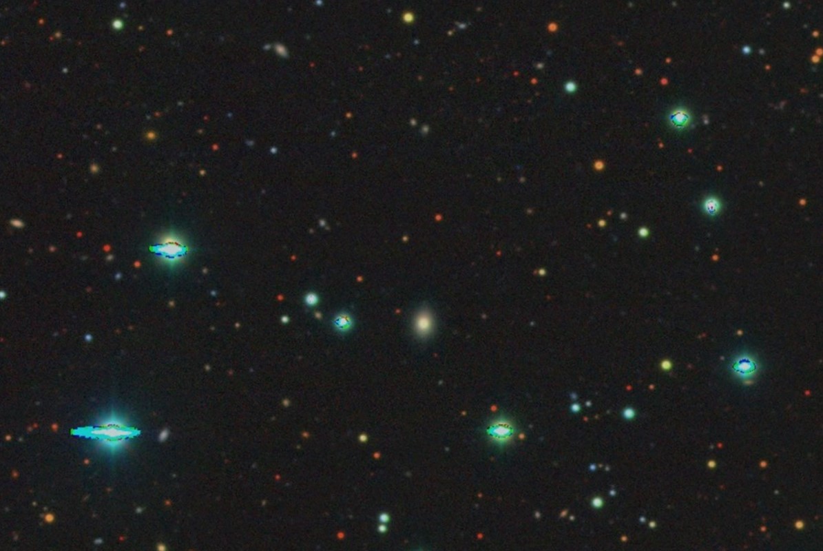 Dio dubokog svemira gdje je AI otkrio supernovu 📷 Legacy Surveys / D. Lang (Perimeter Institute) for Legacy Surveys layers and unWISE / NASA/JPL-Caltech / D. Lang (Perimeter Institute)