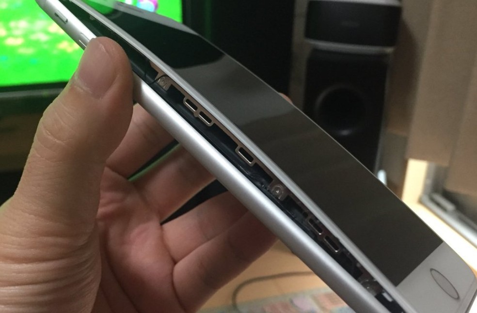 iPhone 8 Plus ima problem s napuhavanjem baterije - Mobiteli @ Bug.hr