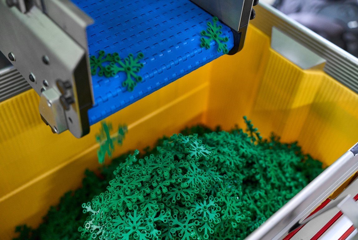 Muke po održivosti: Lego napušta projekt izrade kockica od recikliranih PET  boca - ekologija @ Bug.hr