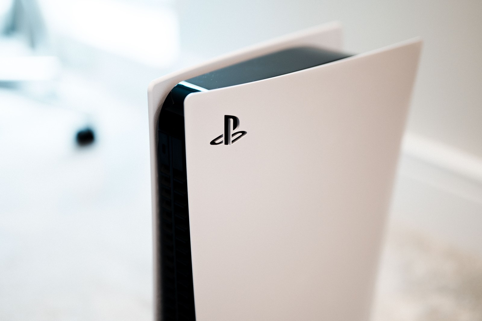 PlayStation 5 Slim procurio na fotografiji - Igraće konzole @ Bug.hr