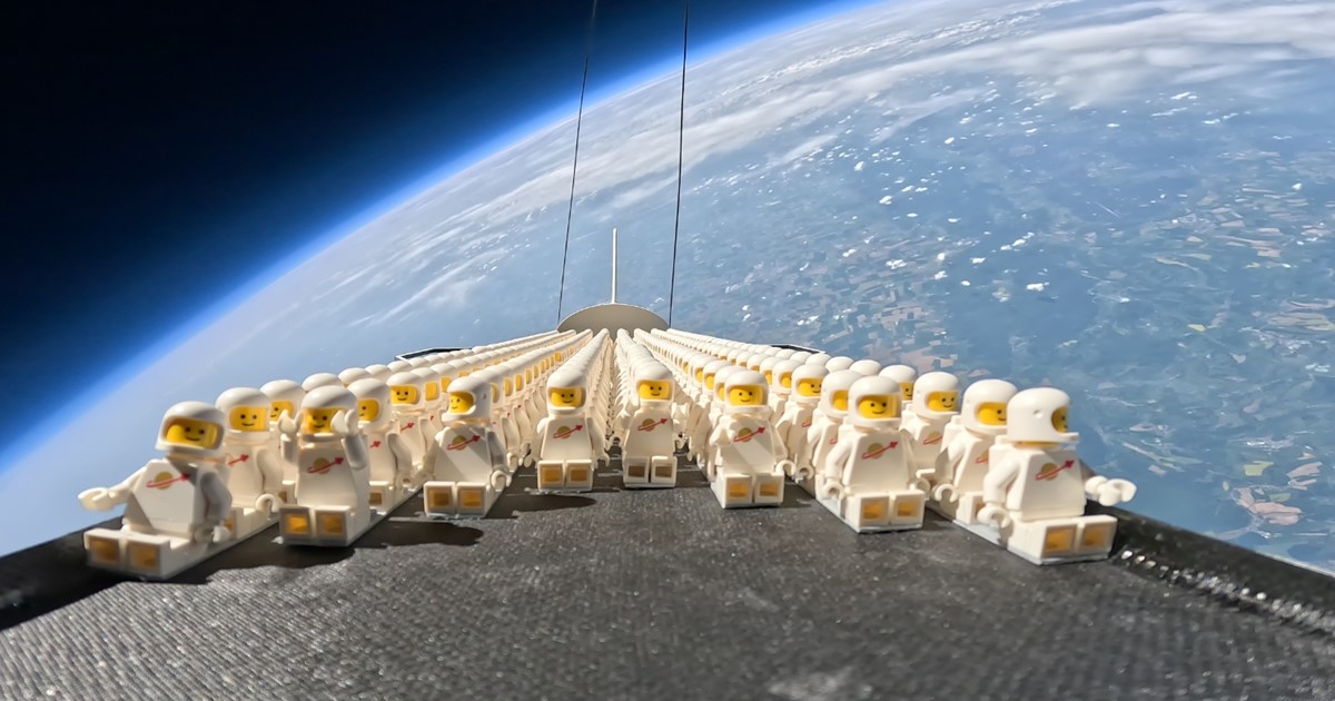 Tisuću Lego "astronauta" letjelo u stratosferu - Zabava @ Bug.hr